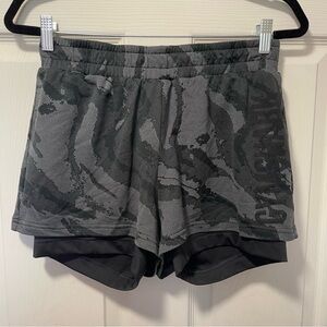 Gymshark Power Loose Camo Shorts Sz M